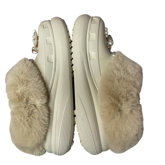 CROCS Women's Fuzzy Faux Fur Winter Lined Clogs Removable Charms Slippers Size 9 - Picture 7 of 11